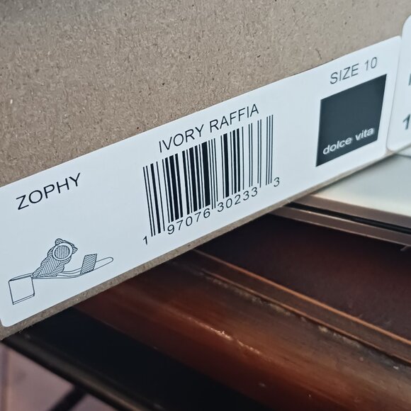 BRAND NEW IN BOX dolce vita Zophy Ivory Raffia Slide Sandal With Gold Loop - Picture 10 of 10